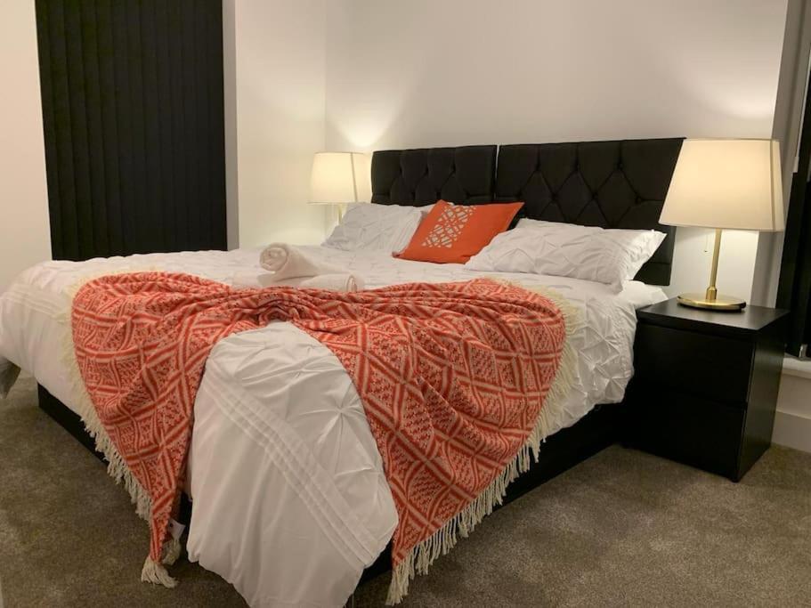 Brand New Entire 4 Bed House Multiple Free Parking Early Check-In Late Check- Out Allowed South Ockendon Exterior foto